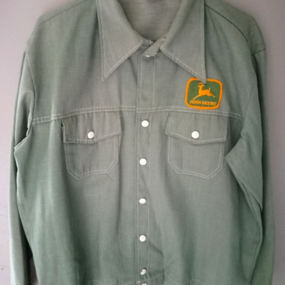 Vintage John Deere uniform Shirt / work shirt. Made in the USA.